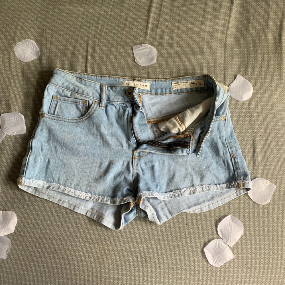 Bullhead Mid-High Rise Shorts